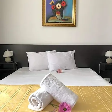 London Hotel