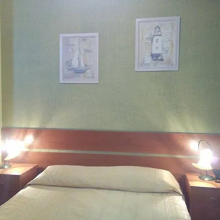 London 3* 康斯坦察